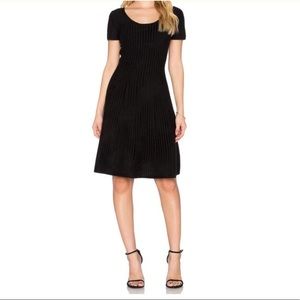 NWT Theory Black Velvet Short Sleeve Dress 🖤 Sz Small